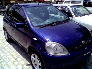 Toyota Vitz - 1999