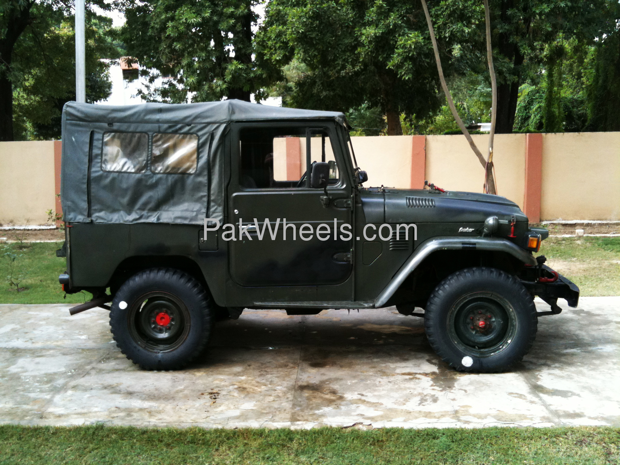 Toyota Land Cruiser 1984 of Fouad - 43331