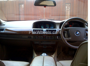 Slide_bmw-7-series-2003-876762