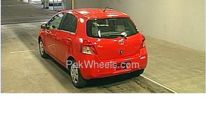 Slide_toyota-vitz-2006-889889