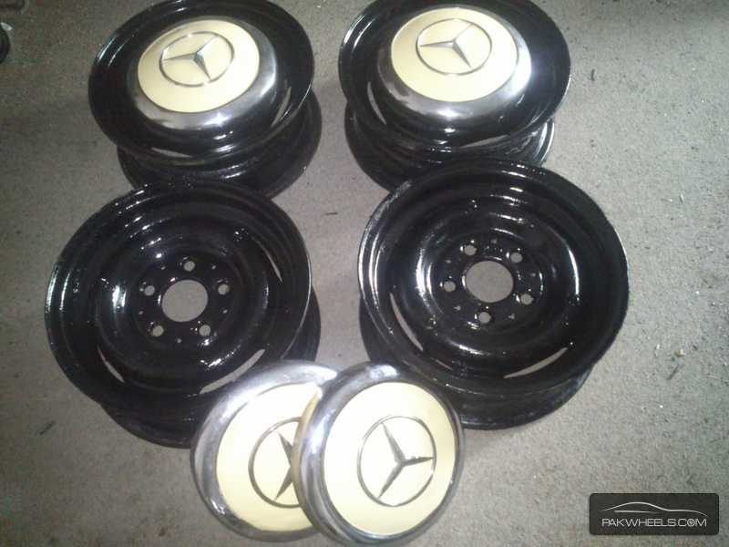 Mercedes Benz Original 13 Inch Rims & Hubcaps Fintail Ponton for sale