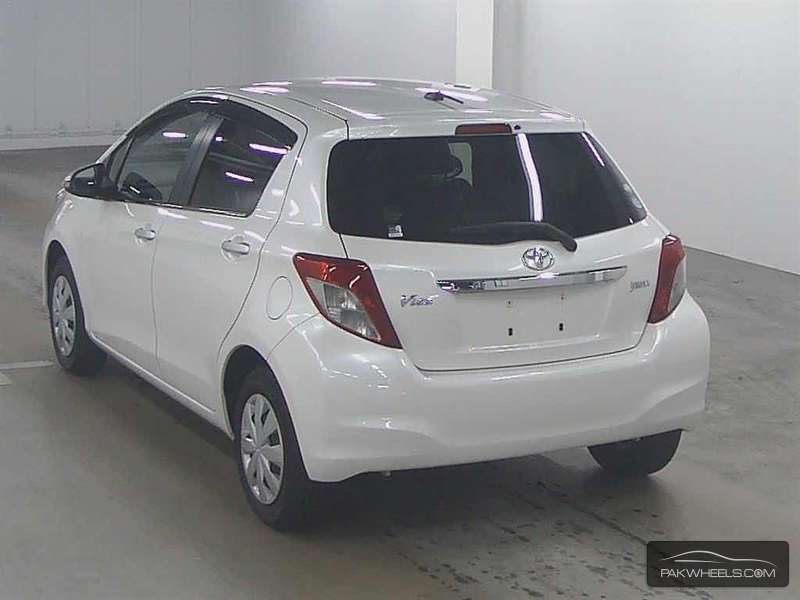 Used Toyota Vitz 1.0 JEWELA 2011 Car for sale in Lahore 976657