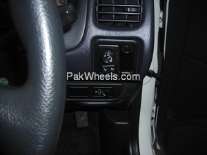 Slide_nissan-ad-van-2006-898366