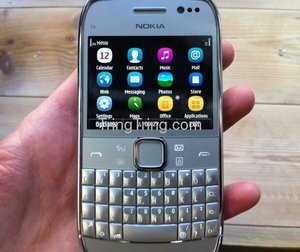 nokia-e6-911343.jpg