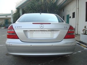 mercedes-benz-e-class-2005-923525.JPG