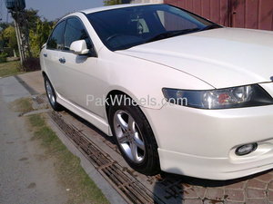 honda-accord-2003-950816.jpg