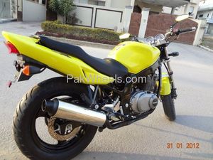 suzuki-gs500e-2003-955665.jpg