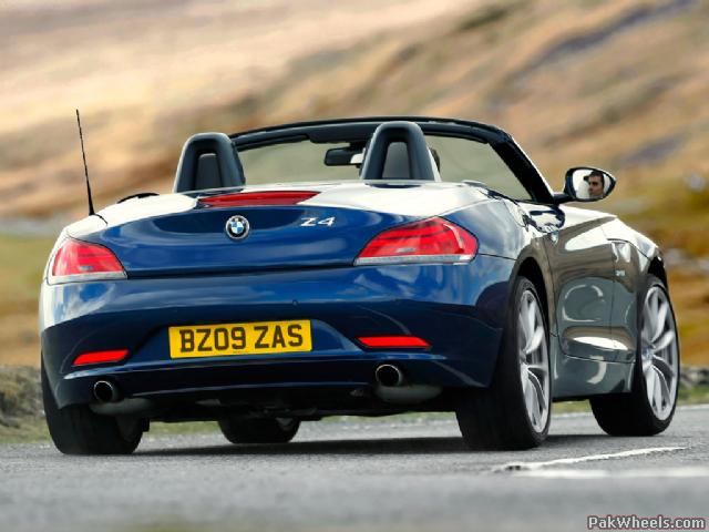 bmw z4 wallpaper. 2010 BMW Z4 UK Version