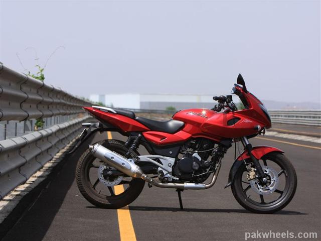 Bajaj+pulsar+220s+images