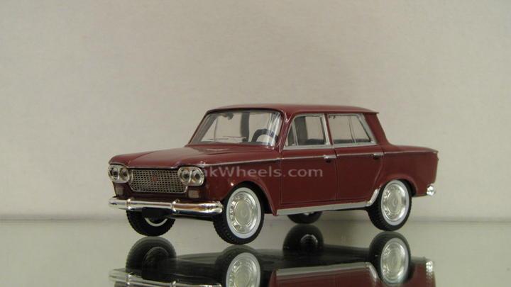 and the 1500 by the Fiat 125 a year later Model Norvec Scale 143 and the 1500 by the Fiat 125 a year later Model Norvec Scale 143