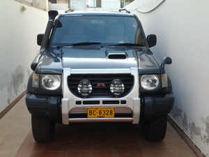 Mitsubishi Pajero - 1992