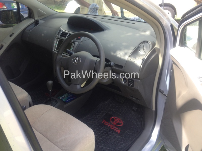 Toyota Vitz 2009 of imranqamar - 70869